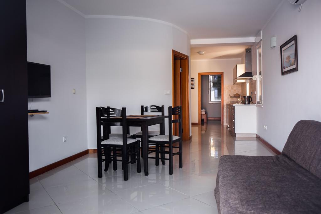 Apartments Riverside Herceg Novi Exterior photo